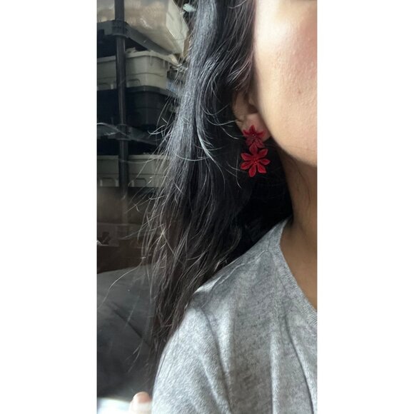 Red flower earrings , Small red earrings ,rose flower petal lightweight long - Picture 3 of 4